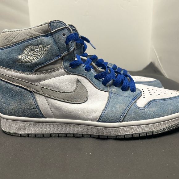 Size 12 - Jordan 1 Retro OG High Hyper Royal - Picture 2 of 8